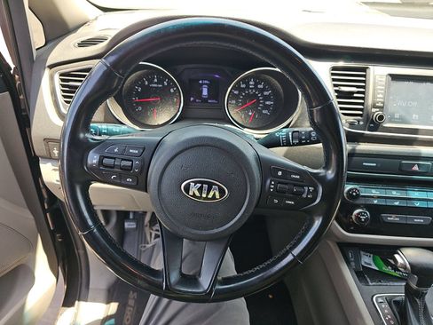 Used 2020 Kia Sedona EX FWD image 13
