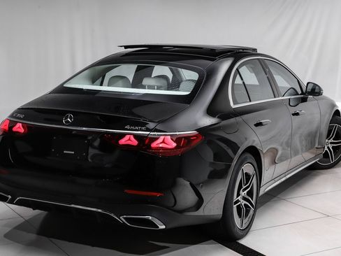 New 2026 Mercedes-Benz E 350 4MATIC Sedan image 3