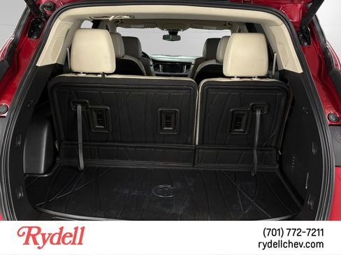 Used 2021 Buick Enclave Essence w/ Sound and Sites Package AWD/4WD image 19