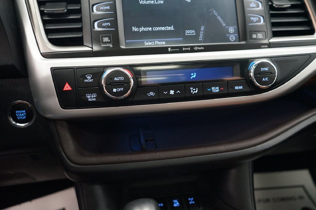 Used 2018 Toyota Highlander Limited Platinum AWD/4WD image 42