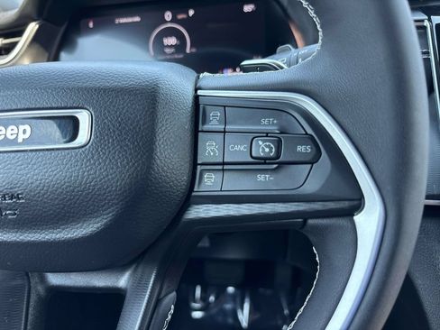 Used 2023 Jeep Grand Cherokee L Laredo AWD/4WD image 22