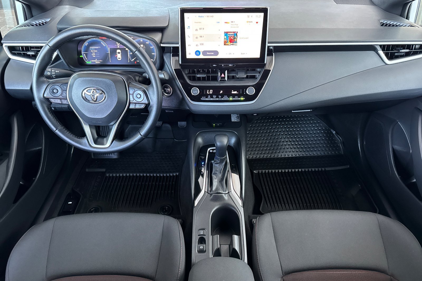 Certified 2026 Toyota Corolla SE w/ SE Premium Package FWD image 5