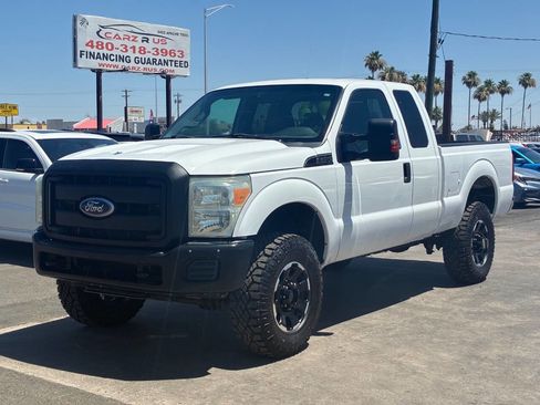 Used 2011 Ford F250 XL w/ PWR Equipment Group AWD/4WD image 2