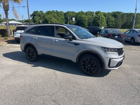 Used 2022 Kia Sorento SX image 1