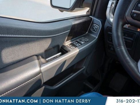 Used 2022 Ford F150 Lariat w/ Trailer Tow Package image 19