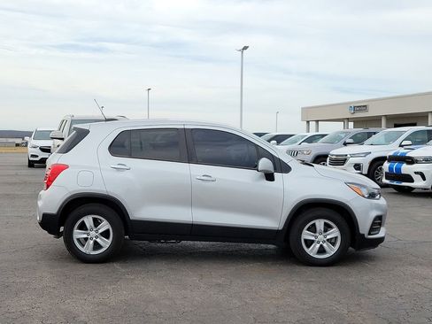 Used 2020 Chevrolet Trax LS w/ Tint and Cruise Package image 6