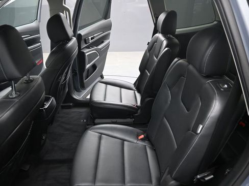 Used 2025 Kia Telluride S FWD image 19