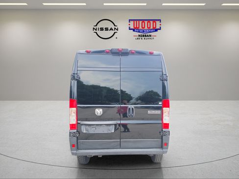 Used 2025 RAM ProMaster 2500 FWD image 3