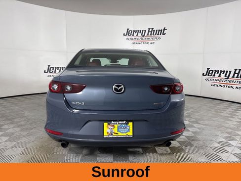 Used 2022 MAZDA MAZDA3 s image 6