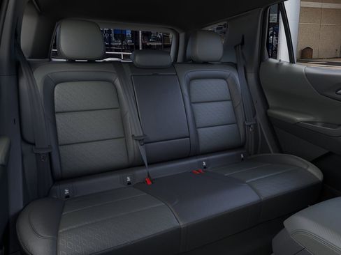 New 2026 Chevrolet Equinox LT image 17