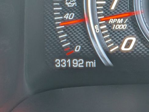 Used 2019 Chevrolet Corvette Stingray Coupe w/ Carbon Flash Badge Package image 31