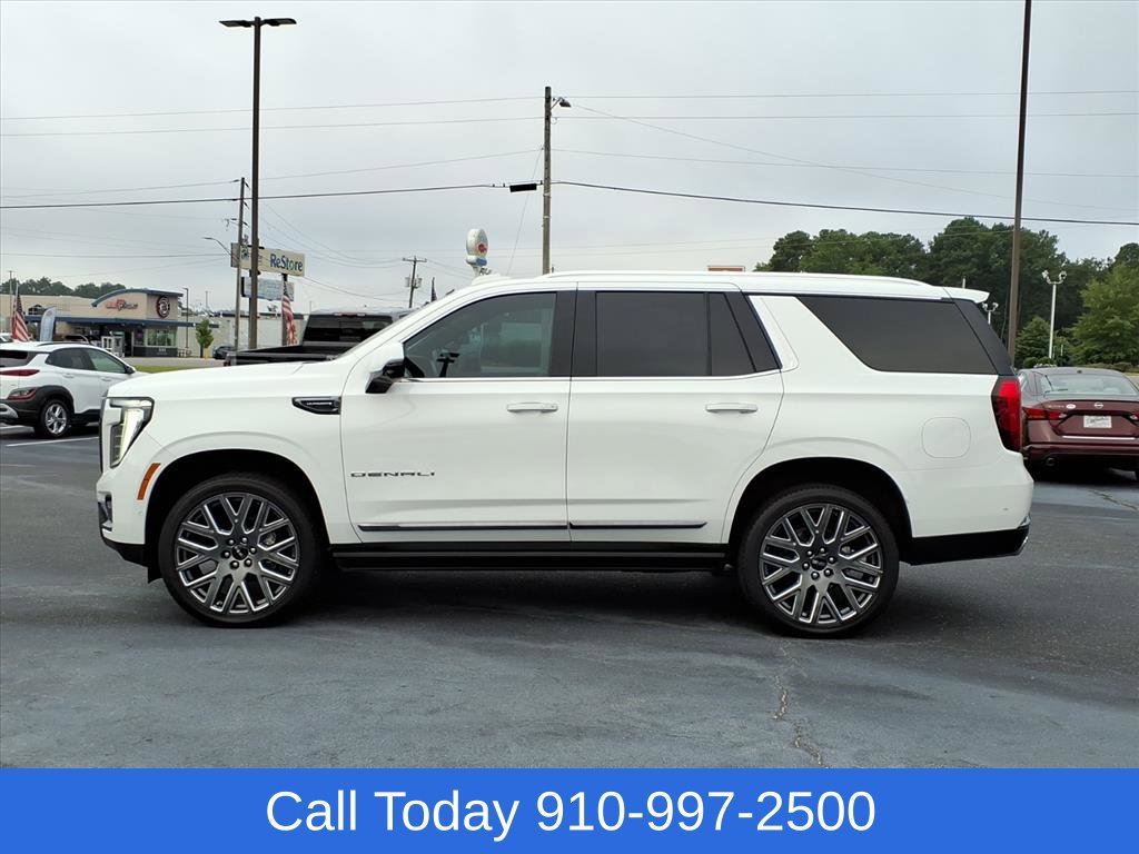 Used 2025 GMC Yukon Denali Ultimate w/ LPO, Floor Liner Package AWD/4WD image 3
