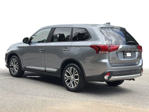 Used 2018 Mitsubishi Outlander SE AWD/4WD image 22