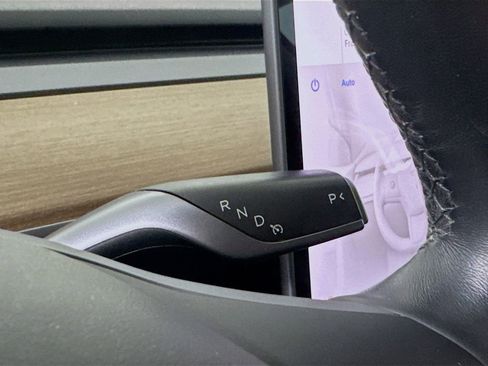 Used 2018 Tesla Model 3 Long Range image 14