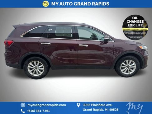 Used 2019 Kia Sorento LX w/ LX Convenience Package image 8