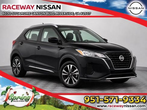Used 2021 Nissan Kicks S FWD image 1