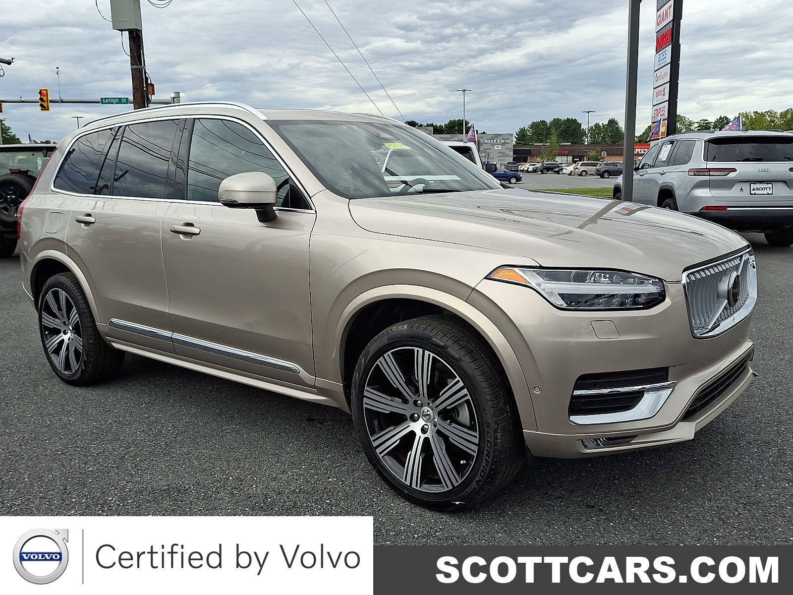 Certified 2025 Volvo XC90 B6 Ultra AWD/4WD image 1