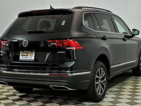 Used 2020 Volkswagen Tiguan SE AWD/4WD image 8