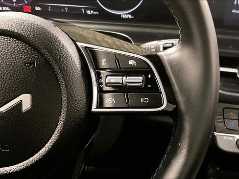 Used 2024 Kia Seltos EX image 23