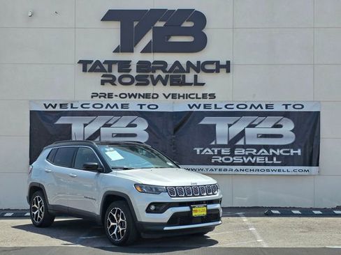 Used 2025 Jeep Compass Limited AWD/4WD image 5