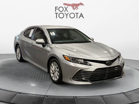 Used 2023 Toyota Camry LE FWD image 8