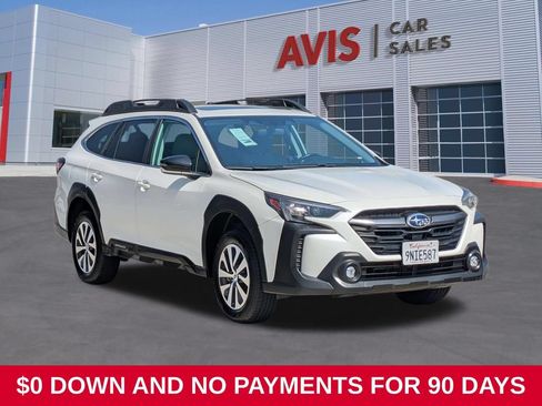 Used 2025 Subaru Outback Premium AWD/4WD image 3