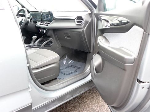 Used 2025 Chevrolet TrailBlazer LT image 15