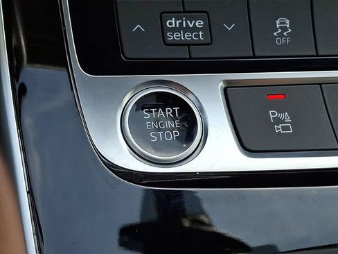 Used 2023 Audi Q7 3.0T Premium AWD/4WD image 24