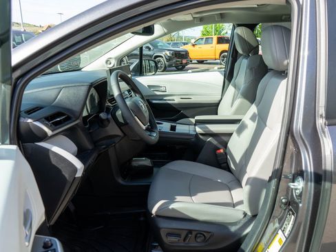 Used 2025 Toyota Sienna XLE w/ XLE Plus Package AWD/4WD image 11