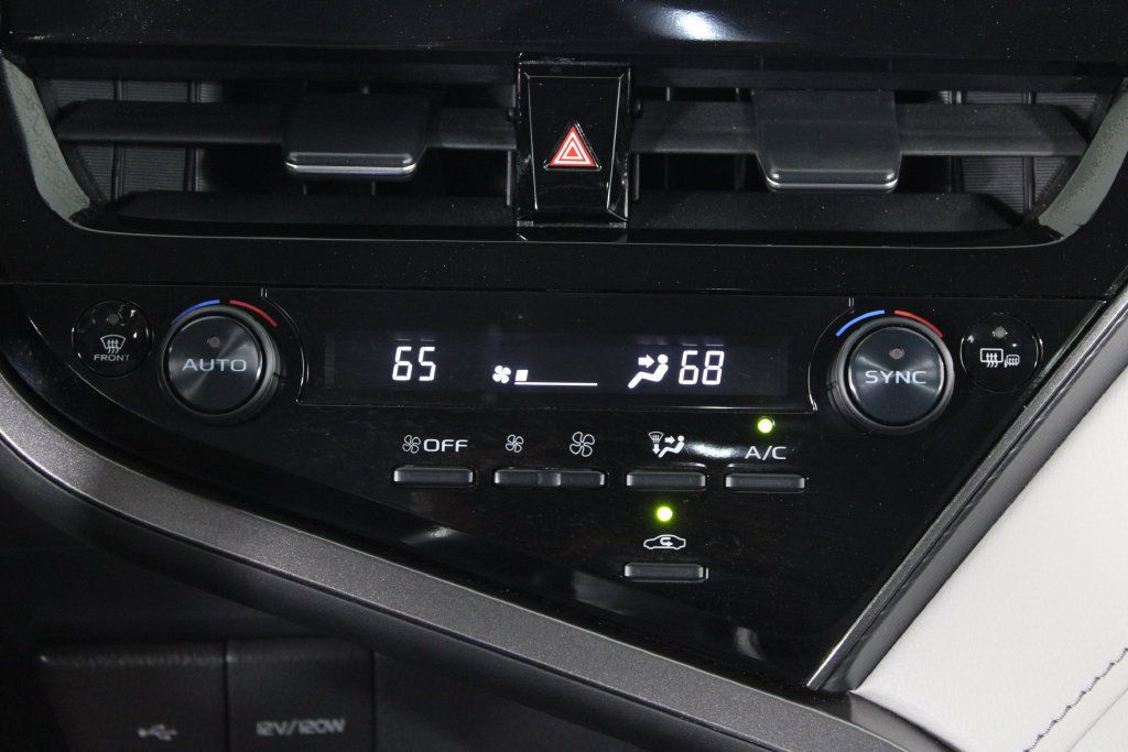 Used 2023 Toyota Camry SE FWD image 20