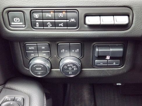 Certified 2023 GMC Yukon XL Denali w/ Denali Reserve Package image 23