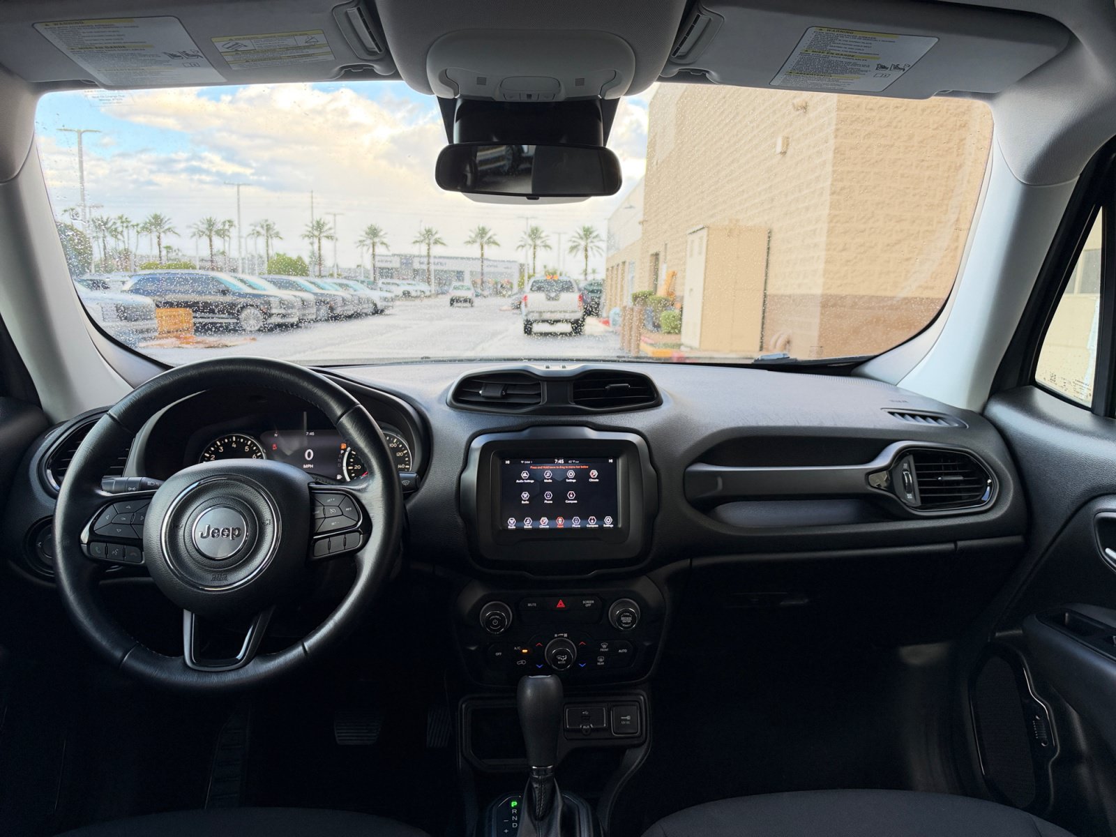 Used 2020 Jeep Renegade Altitude FWD image 20