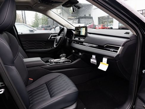 New 2026 Mitsubishi Outlander SEL image 26