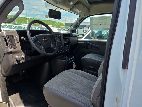New 2024 Chevrolet Express 3500 w/ Power Convenience Package image 10