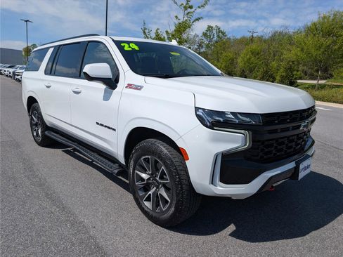 Used 2024 Chevrolet Suburban Z71 image 7