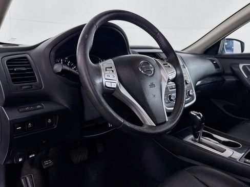 Used 2017 Nissan Altima 2.5 SL w/ Moonroof Package image 22