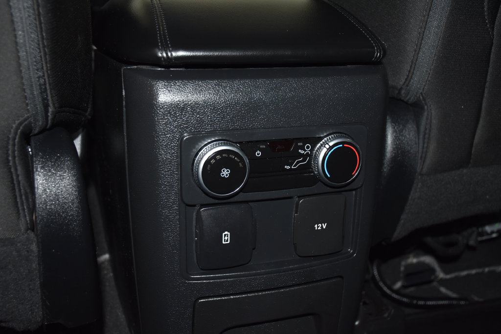 Used 2022 Ford Explorer XLT AWD/4WD image 27