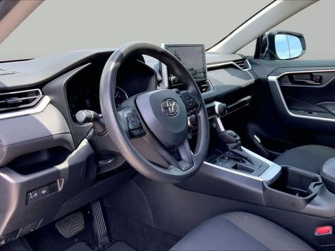 Used 2024 Toyota RAV4 LE FWD image 17