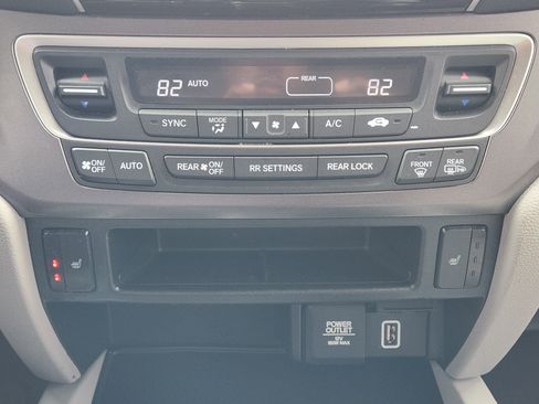 Certified 2021 Honda Pilot EX image 19