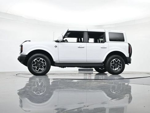 Certified 2025 Ford Bronco Outer Banks AWD/4WD image 42