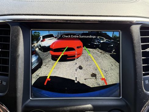 Used 2018 Jeep Grand Cherokee High Altitude image 17