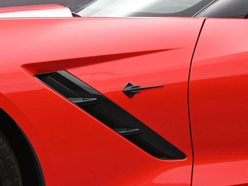 Used 2019 Chevrolet Corvette Stingray Coupe w/ Carbon Flash Badge Package image 26