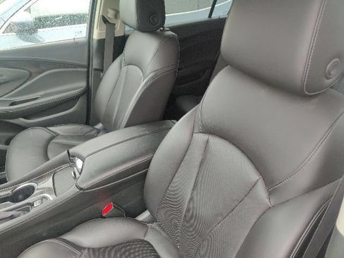 Used 2020 Buick Envision Essence FWD image 18