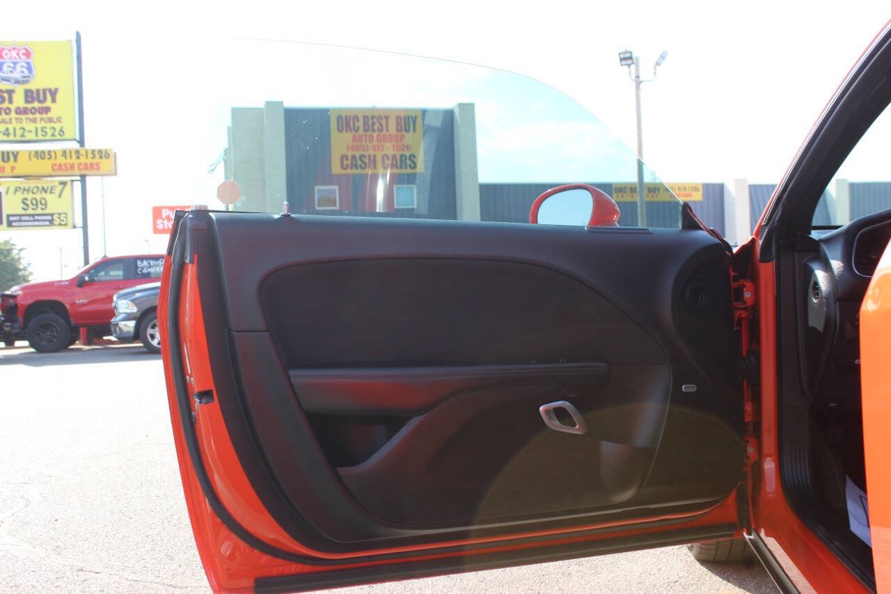 Used 2018 Dodge Challenger R/T w/ Blacktop Package RWD image 14