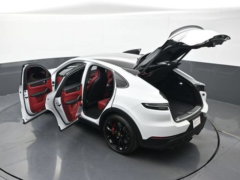 Certified 2022 Porsche Cayenne Turbo GT AWD/4WD image 30