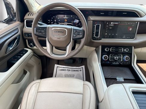 Used 2023 GMC Yukon XL Denali AWD/4WD image 29
