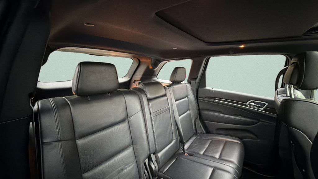 Used 2018 Jeep Grand Cherokee Overland AWD/4WD image 28