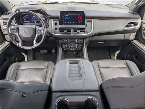 Used 2022 Chevrolet Tahoe Z71 w/ Z71 Off-Road Package AWD/4WD image 19