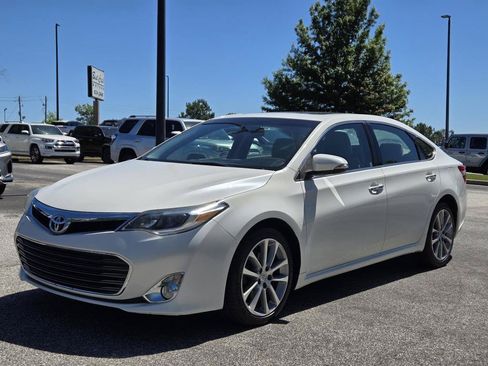 Used 2014 Toyota Avalon XLE Touring FWD image 1