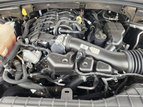 Used 2022 Jeep Grand Cherokee L Laredo RWD image 31